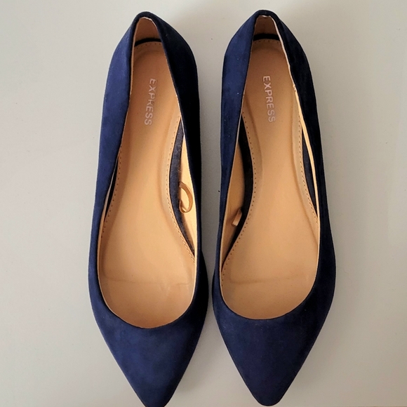 NWOT Express Pointed Toe Flats Size 7 - Picture 1 of 5